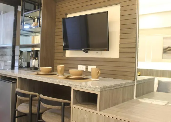 Compact Near Ayala W Wifi Balcony * Cebu