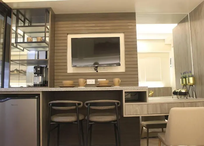 Compact Near Ayala W Wifi Balcony