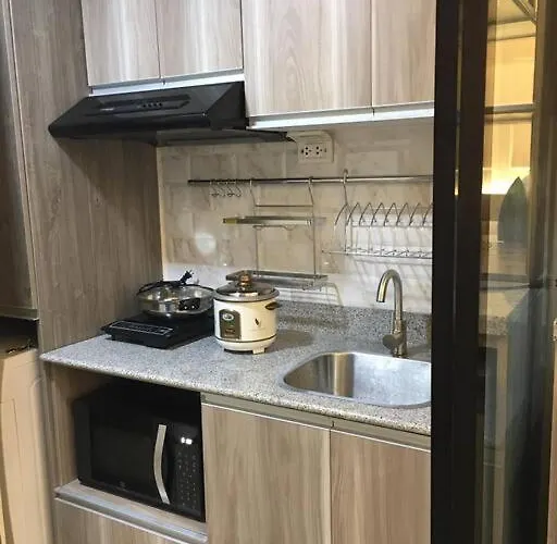 Apartment Compact Near Ayala W Wifi Balcony *