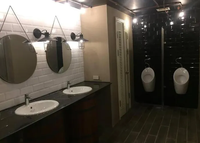 Compact Near Ayala W Wifi Balcony Apartment Cebu